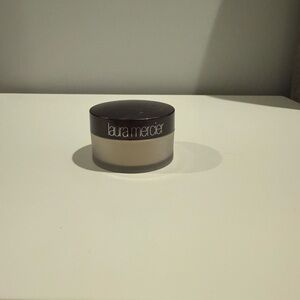 Laura Mercier Translucent Loose Setting Powder - Cream